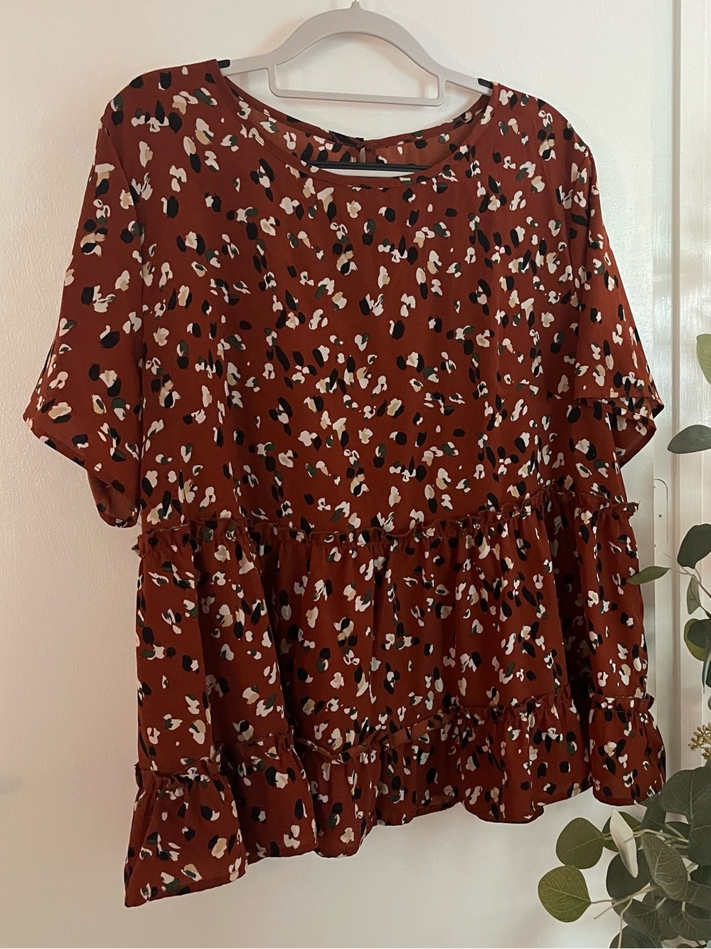 Women’s Rust Brown Printed Ruffle-Hem Tunic Top